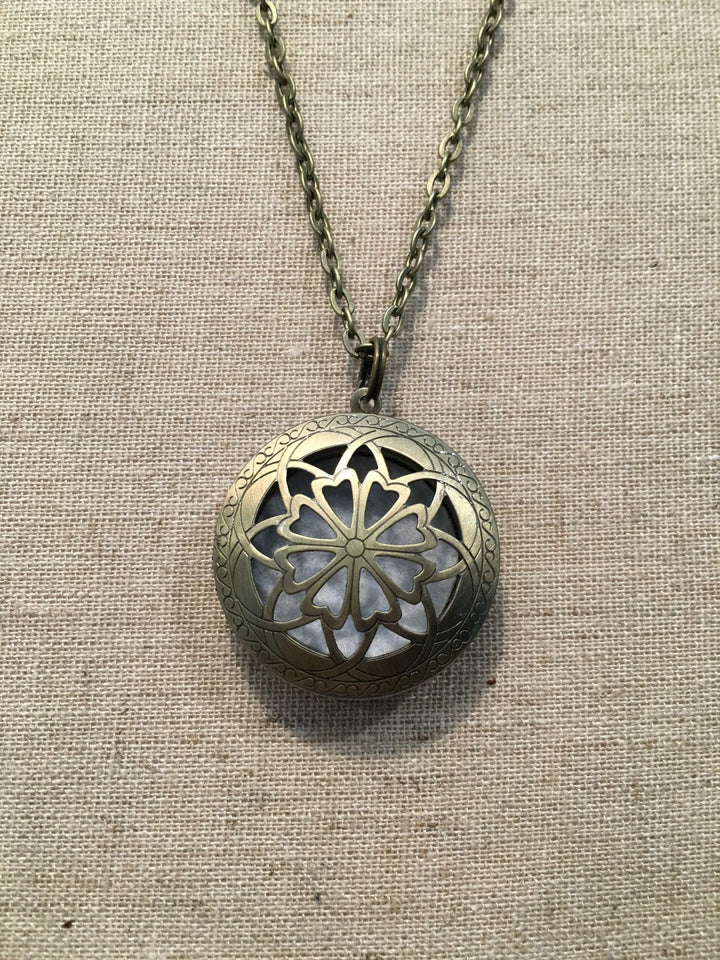Aromatherapy Diffuser Necklace | Scroll | Purify Skin Therapy
